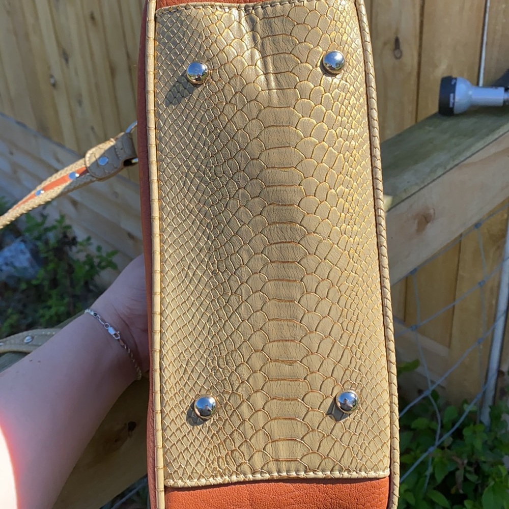 Haley beez purse - Picture 3 of 7